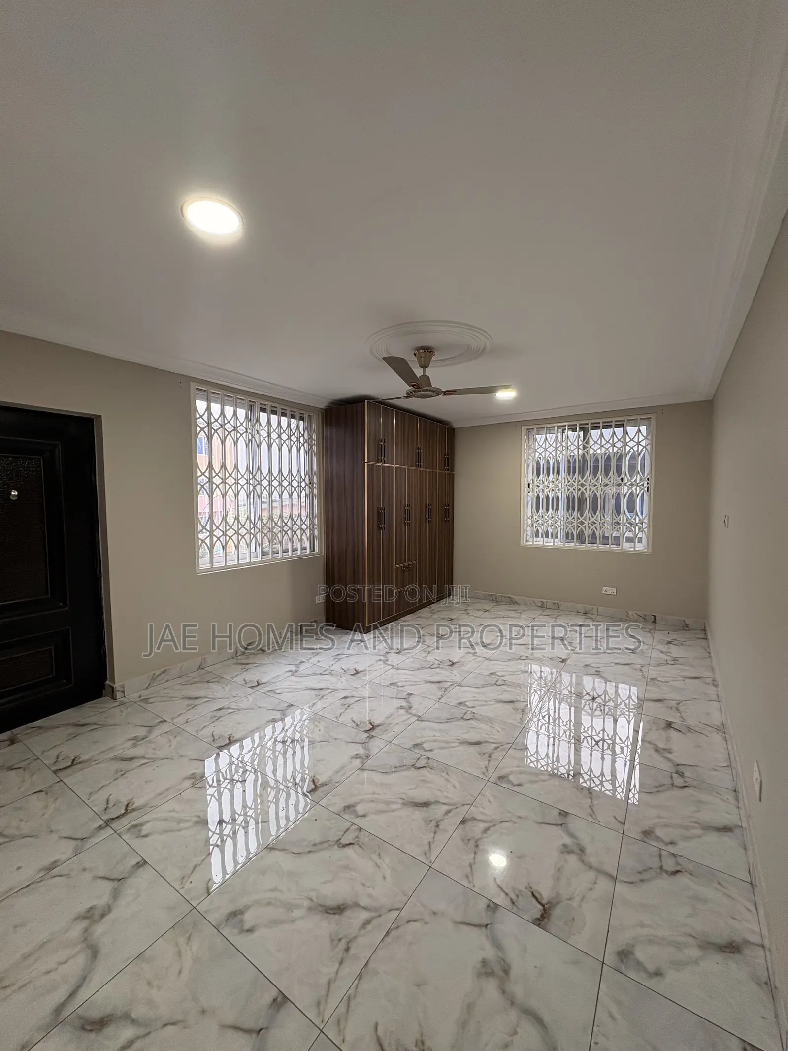 3bdrm Apartment in West Hills Mall Area for rent