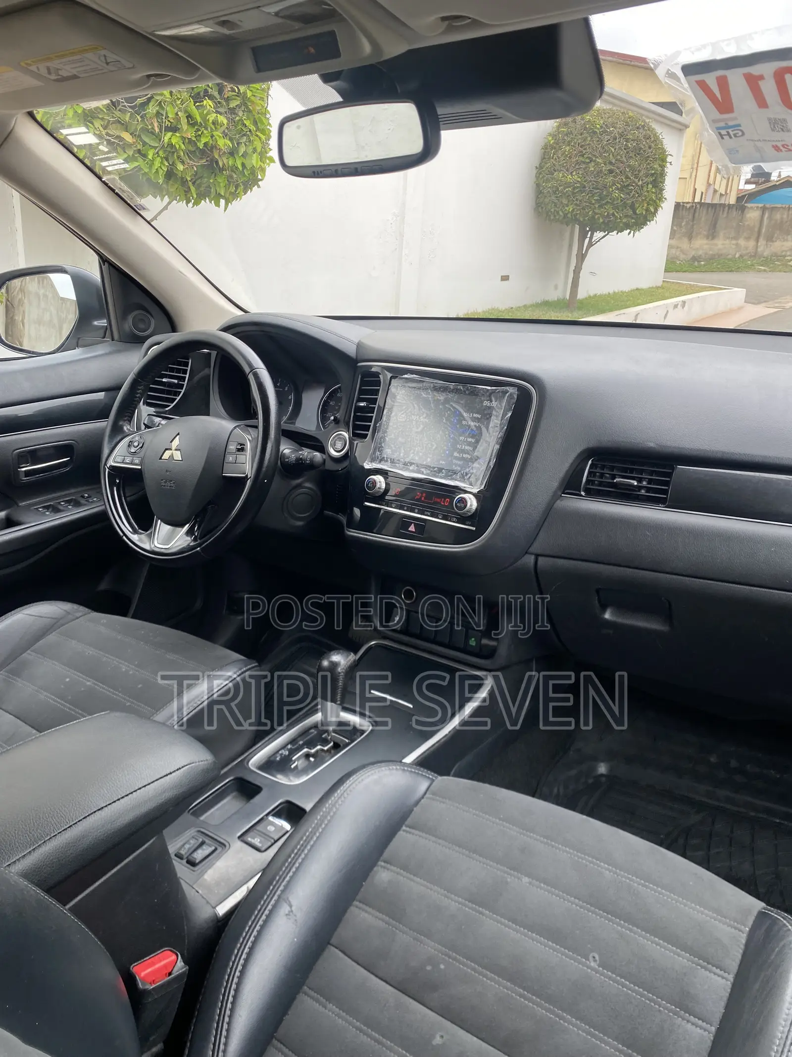 Mitsubishi Outlander 2020 Silver