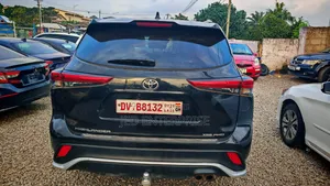 Toyota Highlander 2022 Black