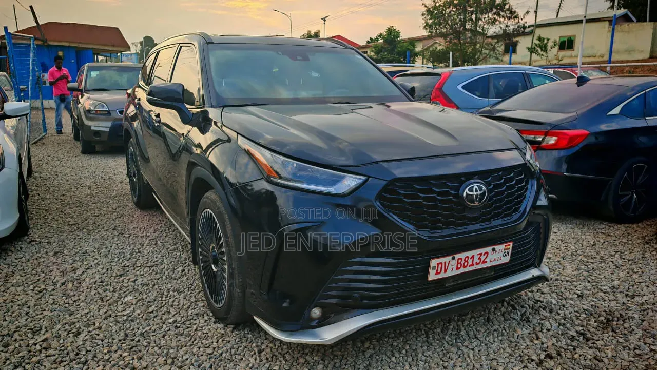 Toyota Highlander 2022 Black
