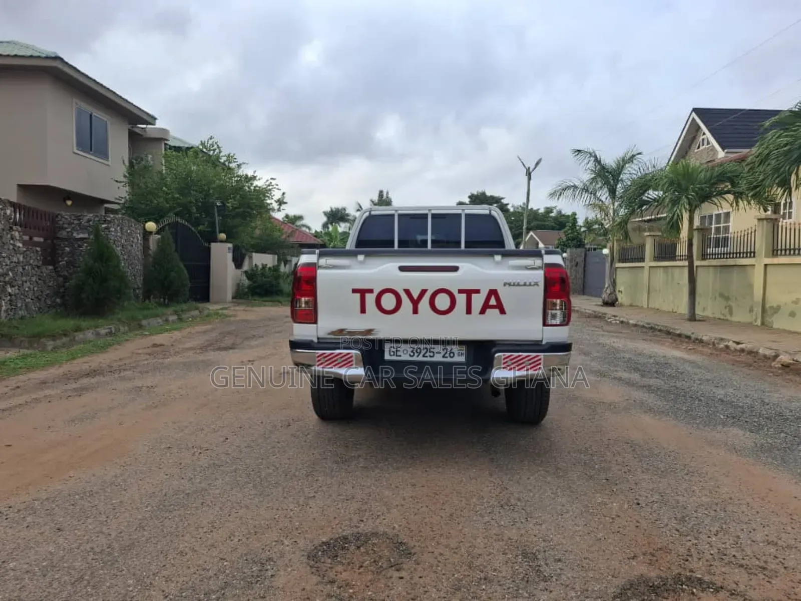New Toyota Hilux SR (Diesel) 2026 White
