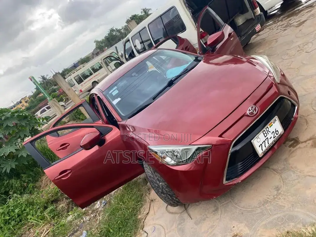 Toyota Yaris iA 1.5 FWD 2018 Red