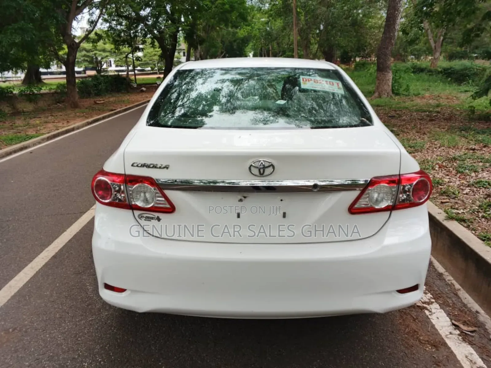 Toyota Corolla LE 4dr Sedan (1.8L 4cyl 4A) 2012 White