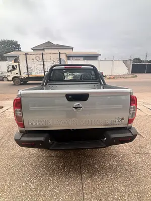 New Nissan Pick-Up 2025 Gray
