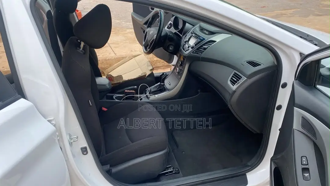 Hyundai Elantra Sport Sedan FWD (2.0L 4cyl 6A) 2016 White