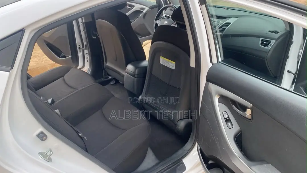Hyundai Elantra Sport Sedan FWD (2.0L 4cyl 6A) 2016 White