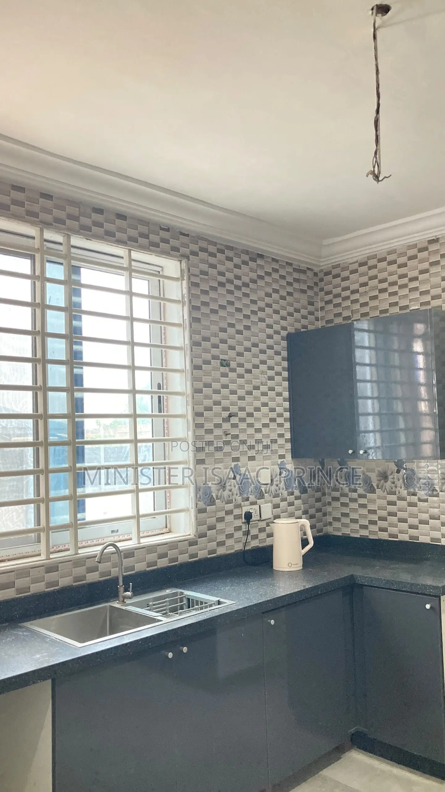 3bdrm House in Sowutuom Omanjor, Last Stop for rent