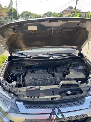 Mitsubishi Outlander SEL S-AWC 2020 Gray