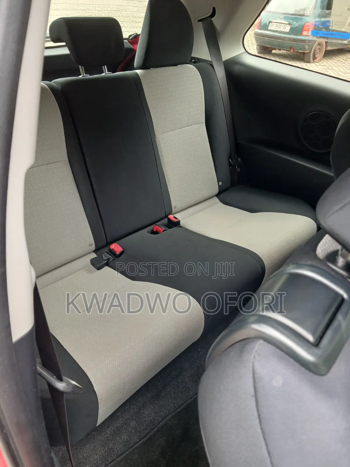 Toyota Yaris LE Hatchback 3dr 2014 Red