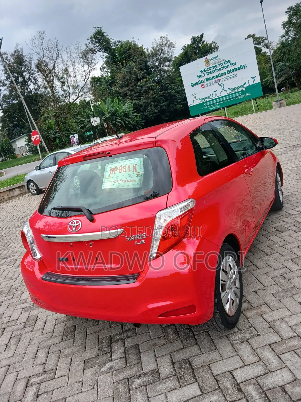 Toyota Yaris LE Hatchback 3dr 2014 Red
