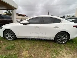 Mazda 3 2022 White