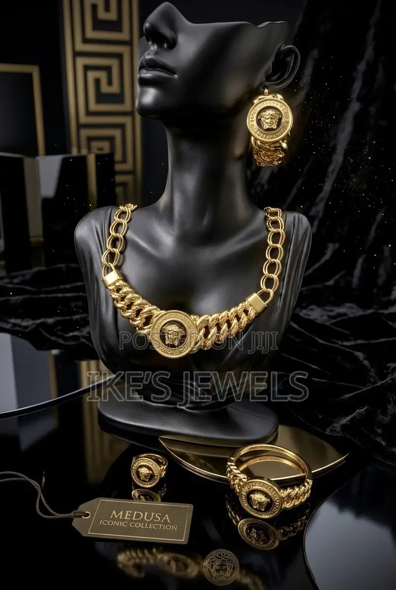Vesarce Gold Jewellery Set
