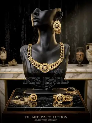 Vesarce Gold Jewellery Set