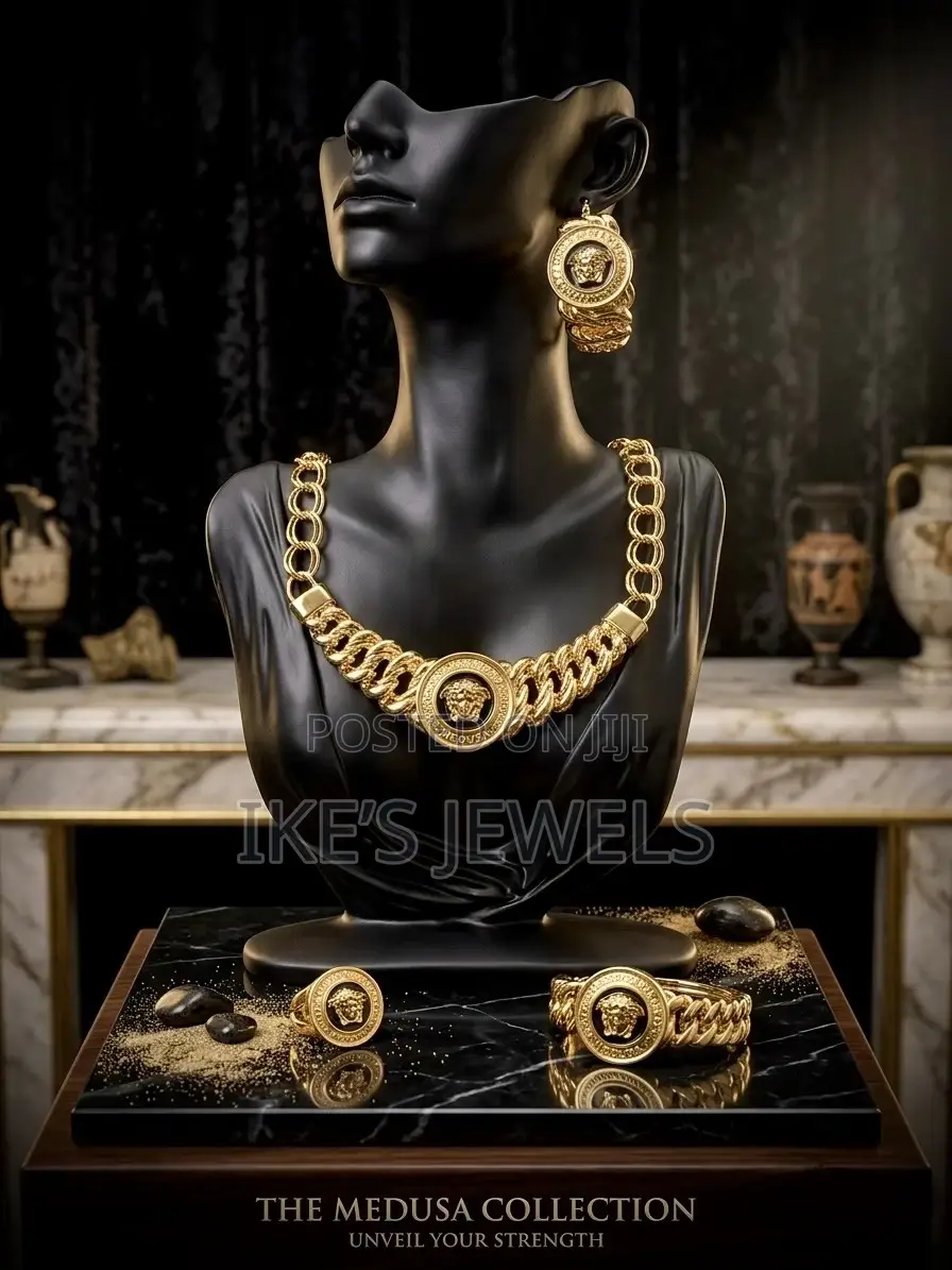 Vesarce Gold Jewellery Set