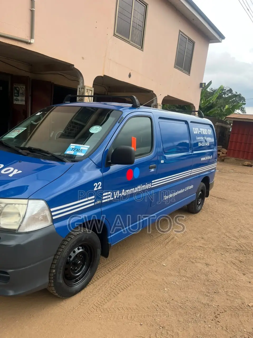 Toyota HiAce 2011 Blue