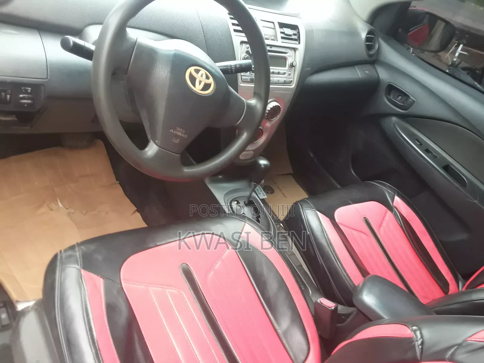 Toyota Yaris 2010 Red