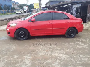 Toyota Yaris 2010 Red