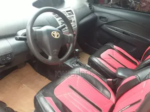 Toyota Yaris 2010 Red