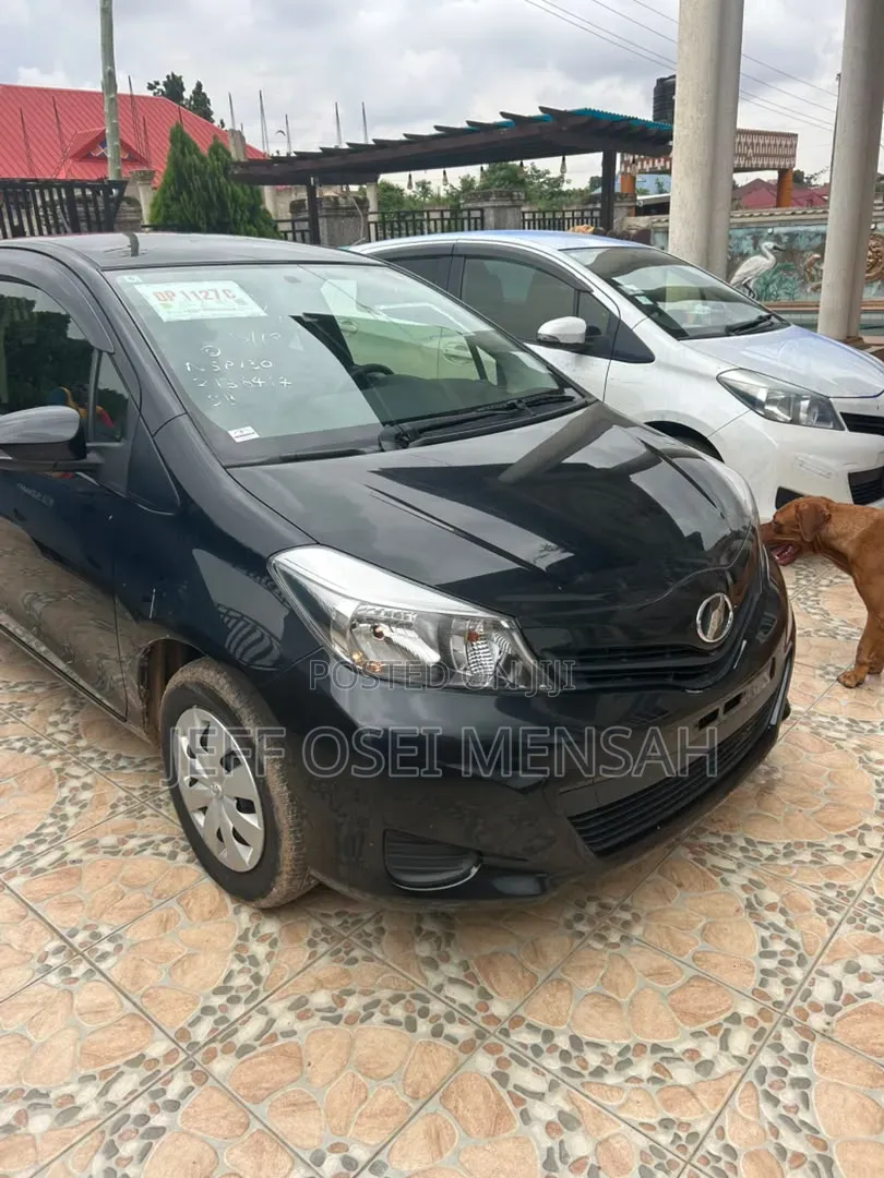 Toyota Vitz 2014 Black