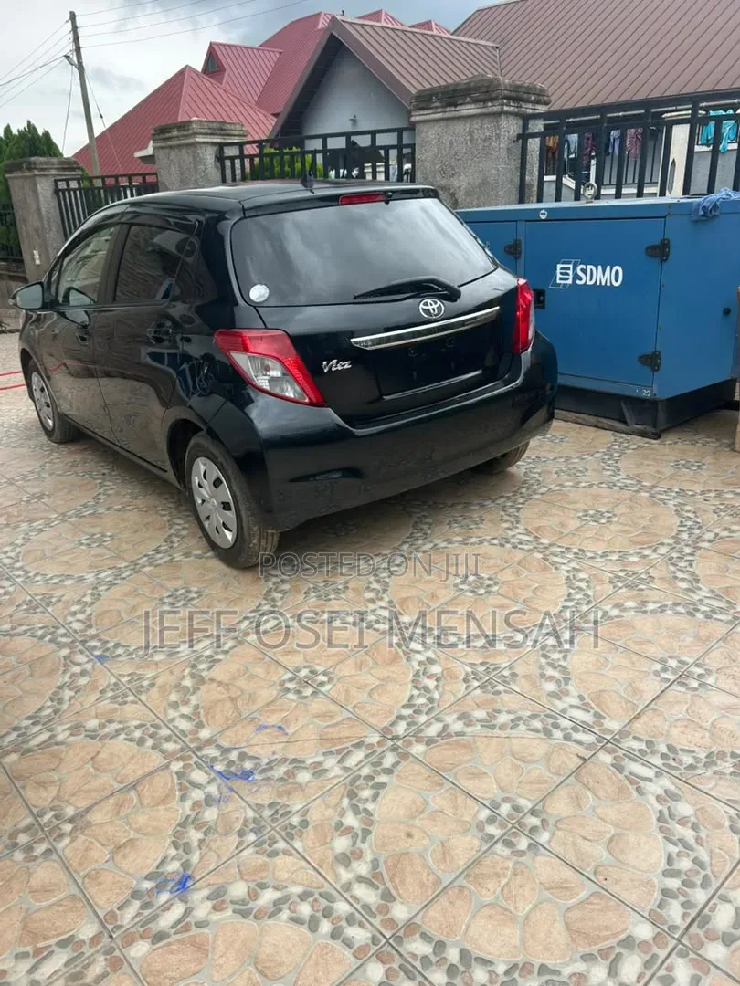 Toyota Vitz 2014 Black