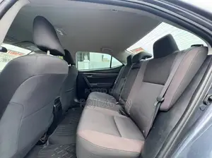 Toyota Corolla LE 4dr Sedan (1.8L 4cyl CVT) 2017 Gray