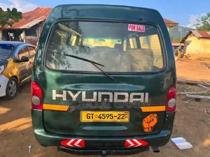Hyundai H-100 1997 Green