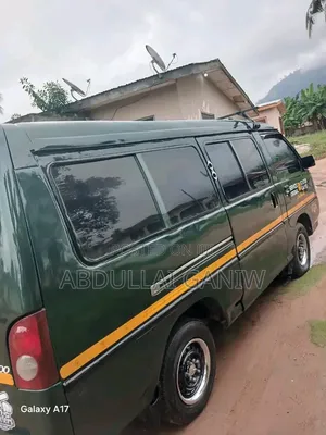 Hyundai H-100 1997 Green