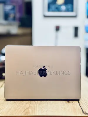 Laptop Apple MacBook Pro 2021 M1 16GB Apple M1 Pro SSD 512GB