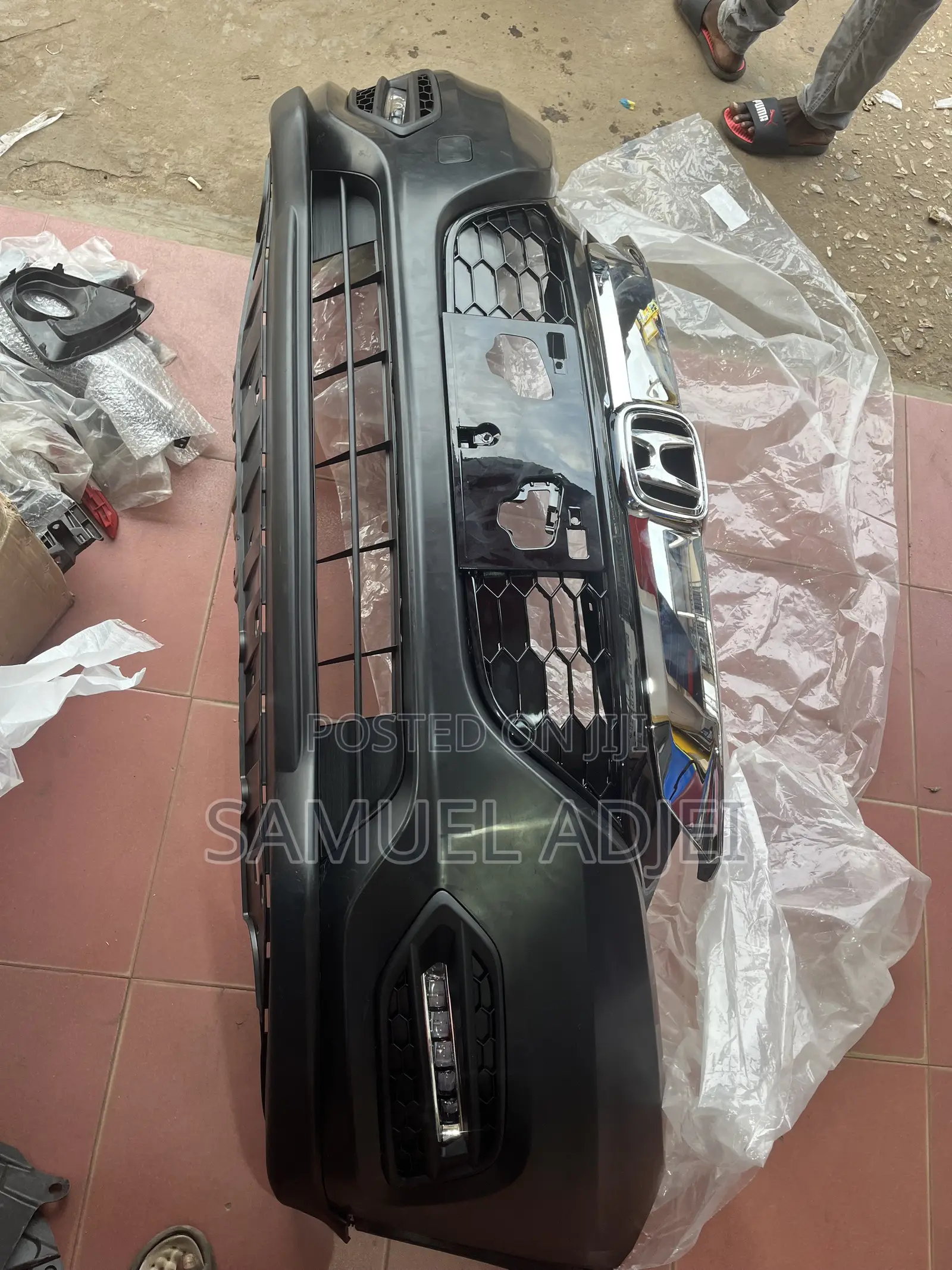 Honda HRV 2019,2020,2021,2022 Front Bumper Complete Touring/ High