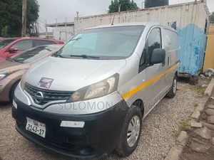 Nissan Caravan 2016 Silver