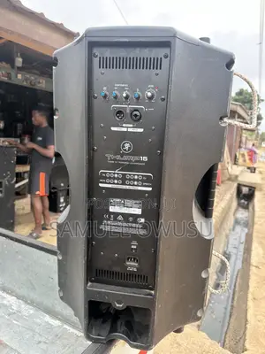 Mackie Speakers