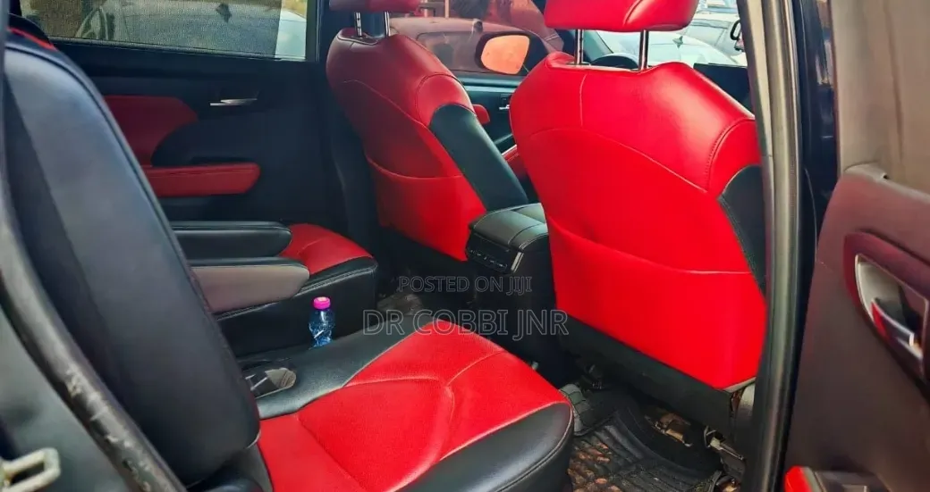 Toyota Highlander 2022 Blue