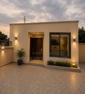 6bdrm Apartment in School Junction for sale