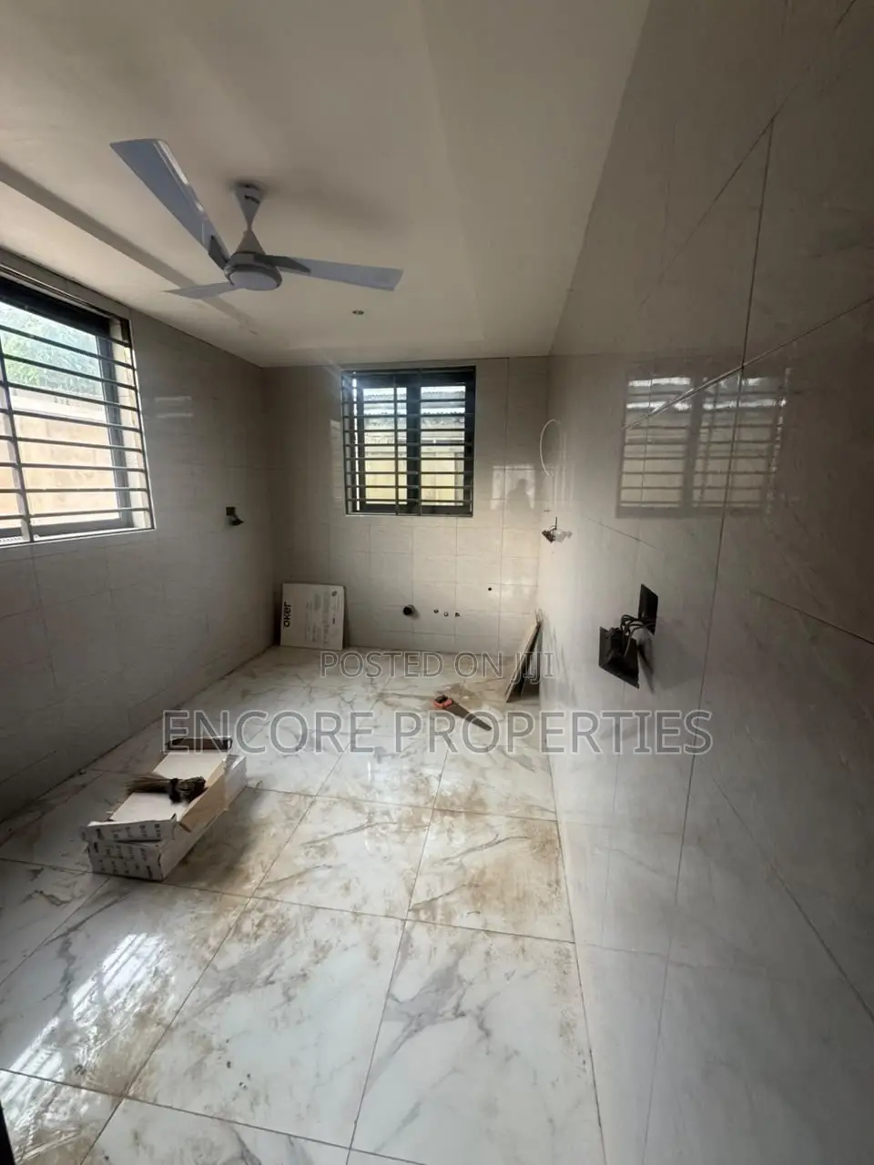 Furnished 2bdrm Apartment in School Junction, Ashaley Botwe for sale