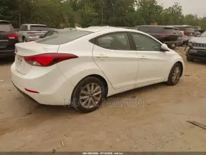 Hyundai Elantra 2016 White
