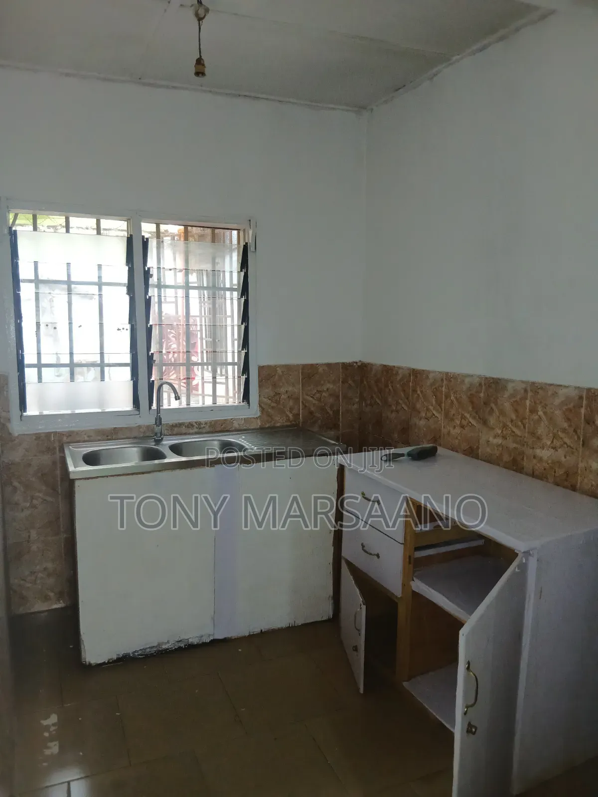 1bdrm Apartment in Westlegon, Medifem Area for rent
