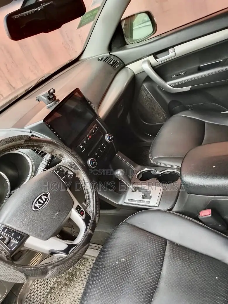 Kia Sorento LX 2011 Black
