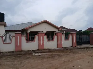 4bdrm House in Born To Pray Estate, Ejisu-Juaben Municipal for rent