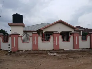 4bdrm House in Born To Pray Estate, Ejisu-Juaben Municipal for rent