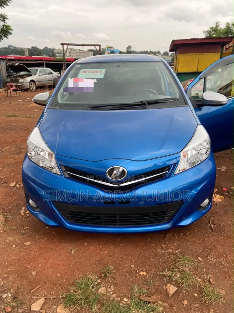 Toyota Vitz 2018 Black