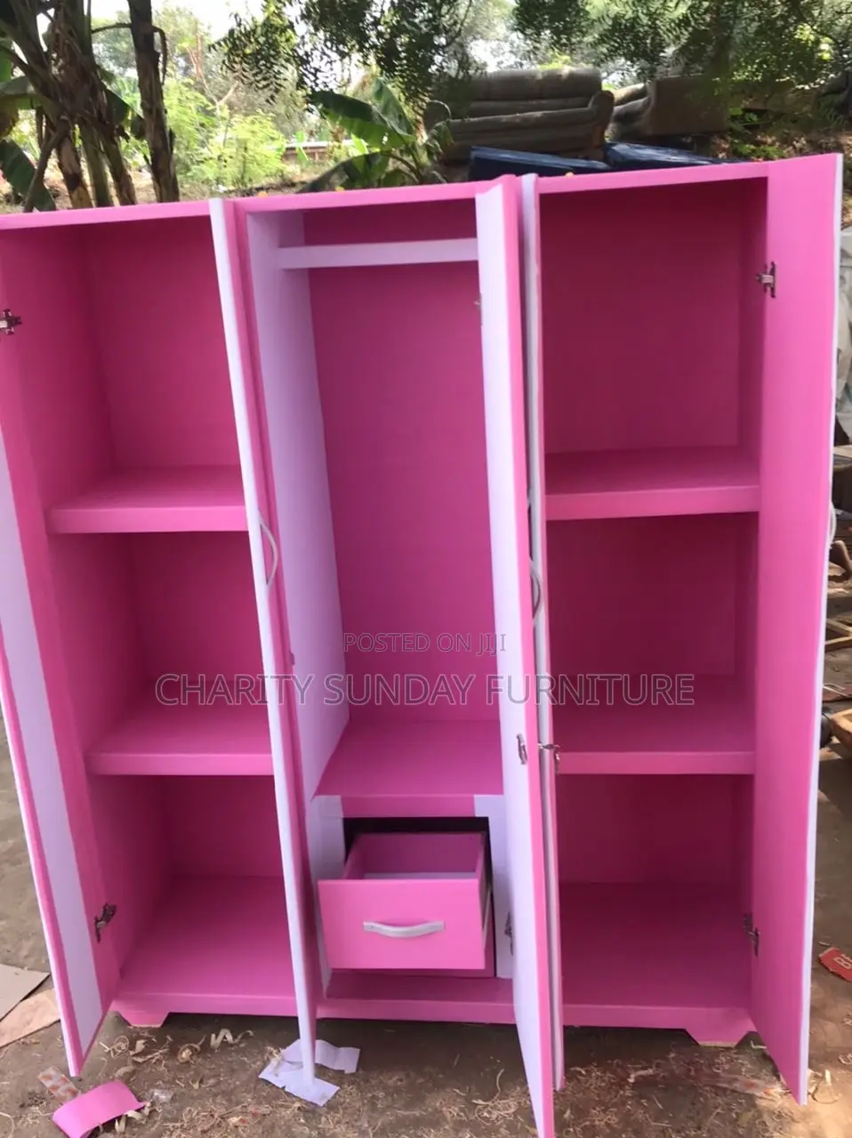PINKIE furniture. Slide Photos