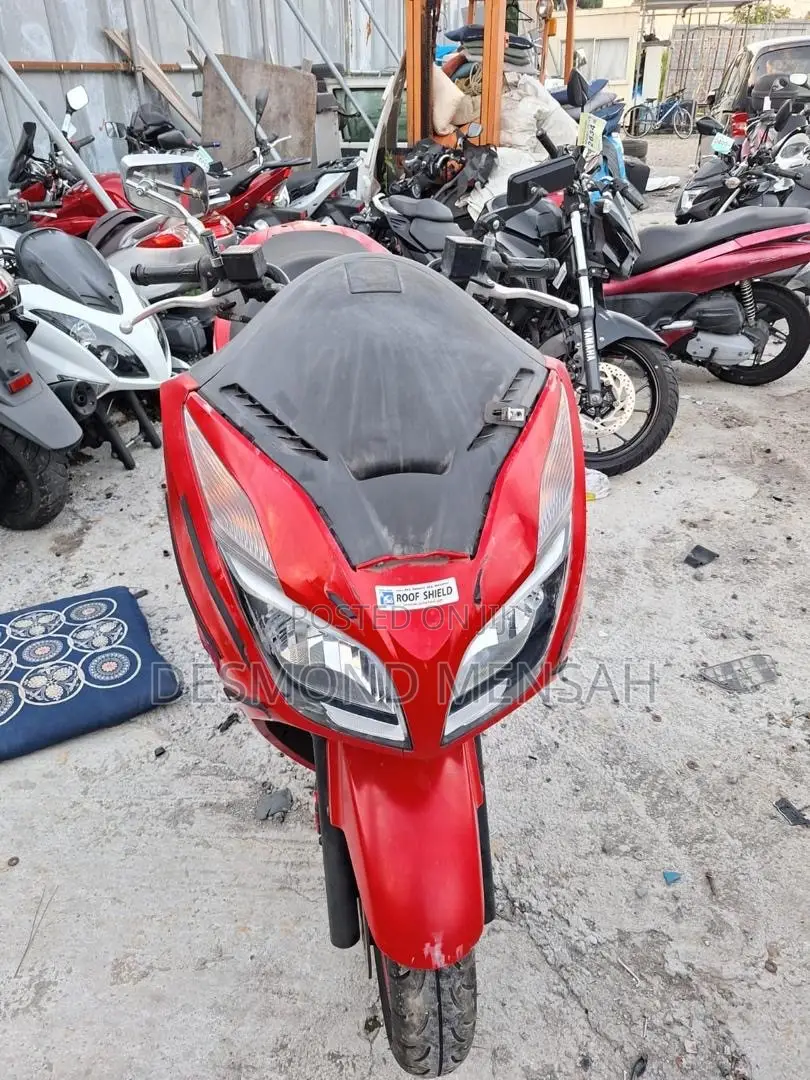 Honda Forza 2012 Red