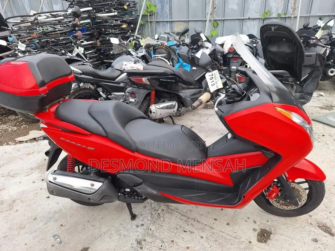 Honda Forza 2012 Red