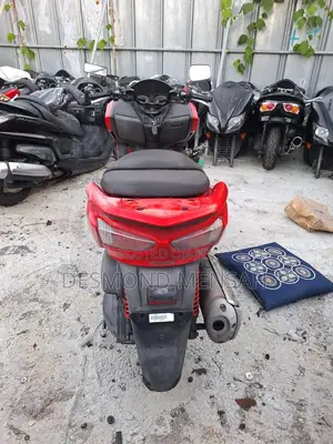 Honda Forza 2012 Red
