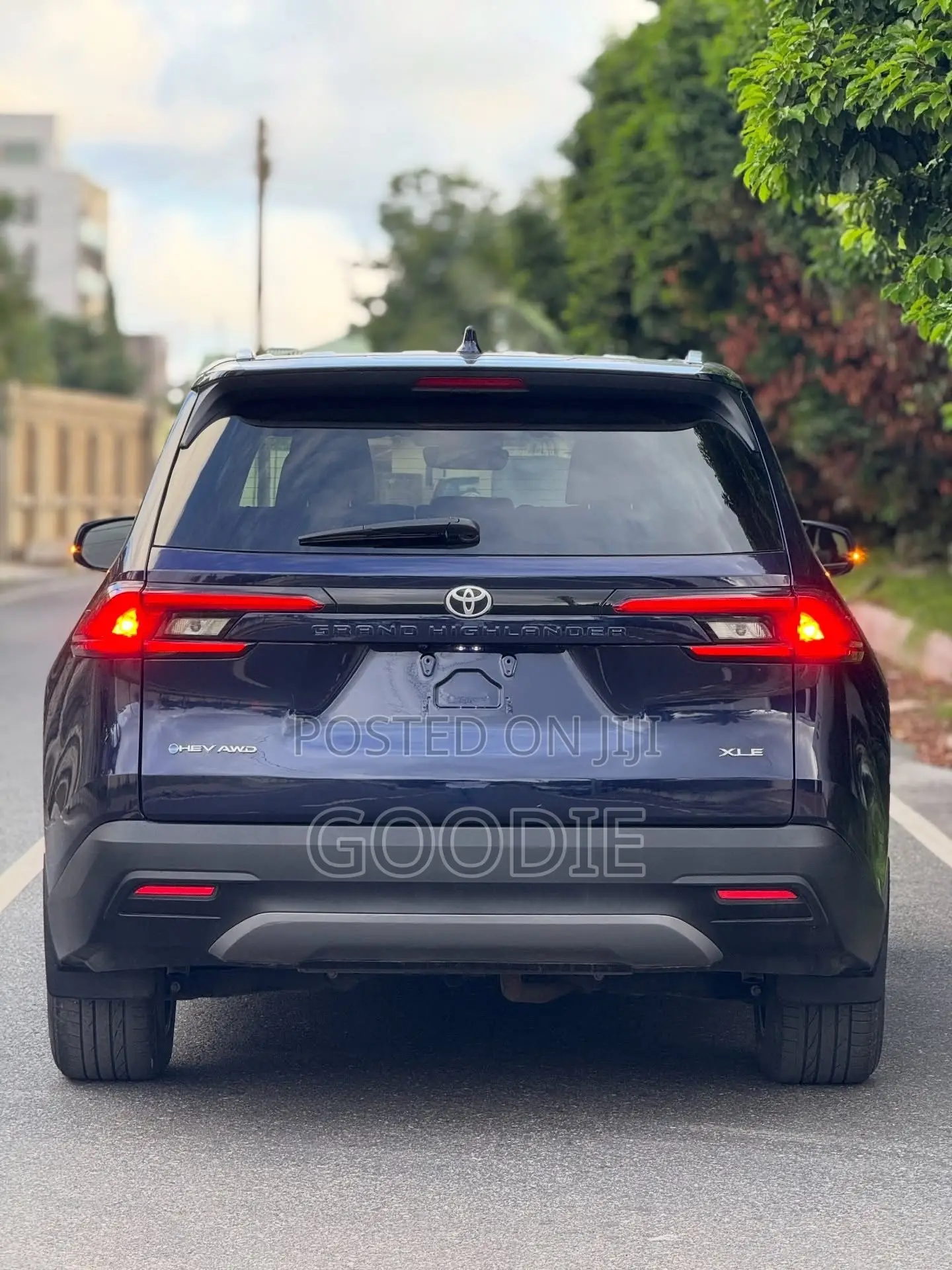 Toyota Grand Highlander XLE AWD 2024 Blue
