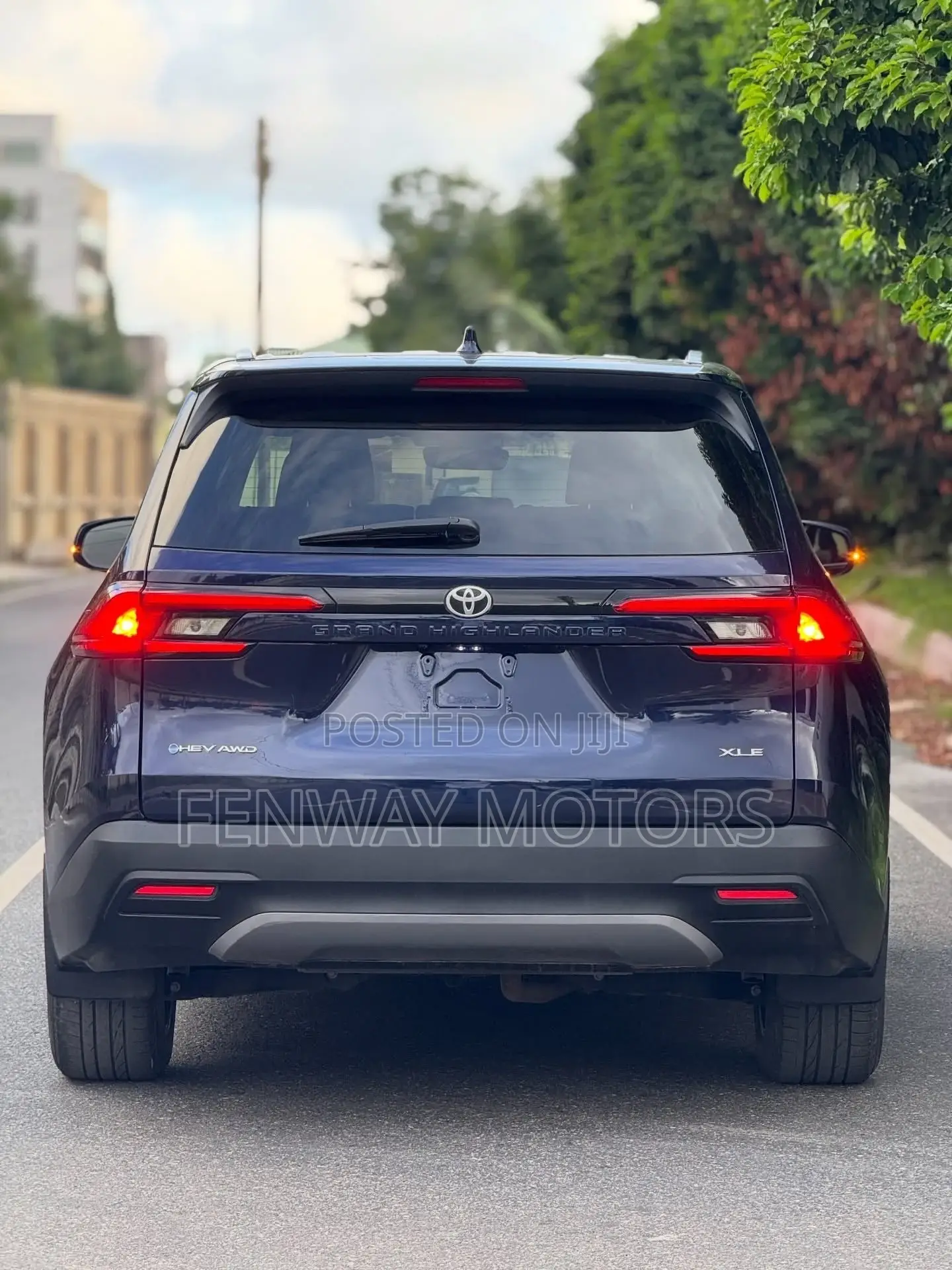 Toyota Grand Highlander XLE AWD 2024 Blue
