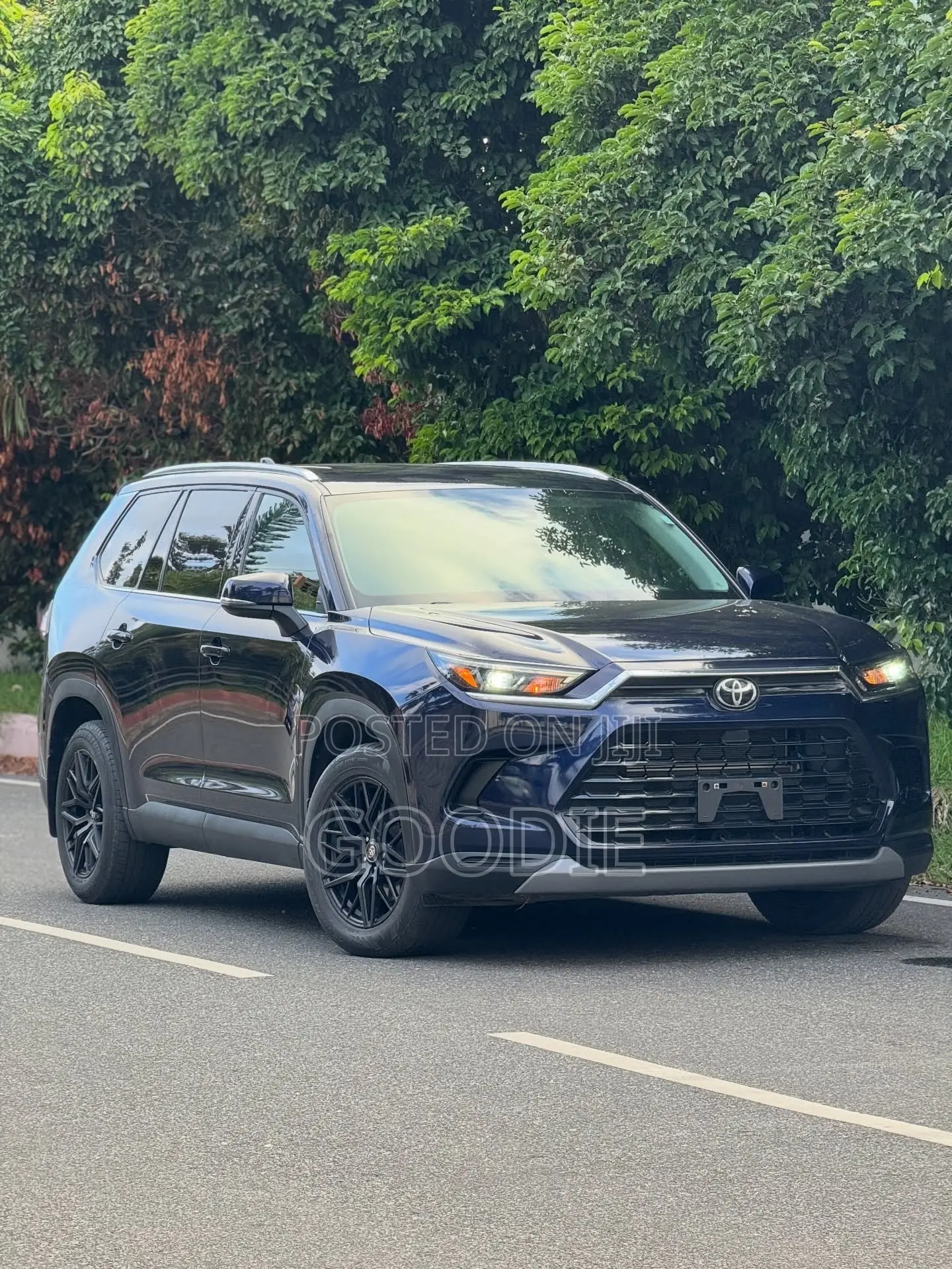 Toyota Grand Highlander XLE AWD 2024 Blue