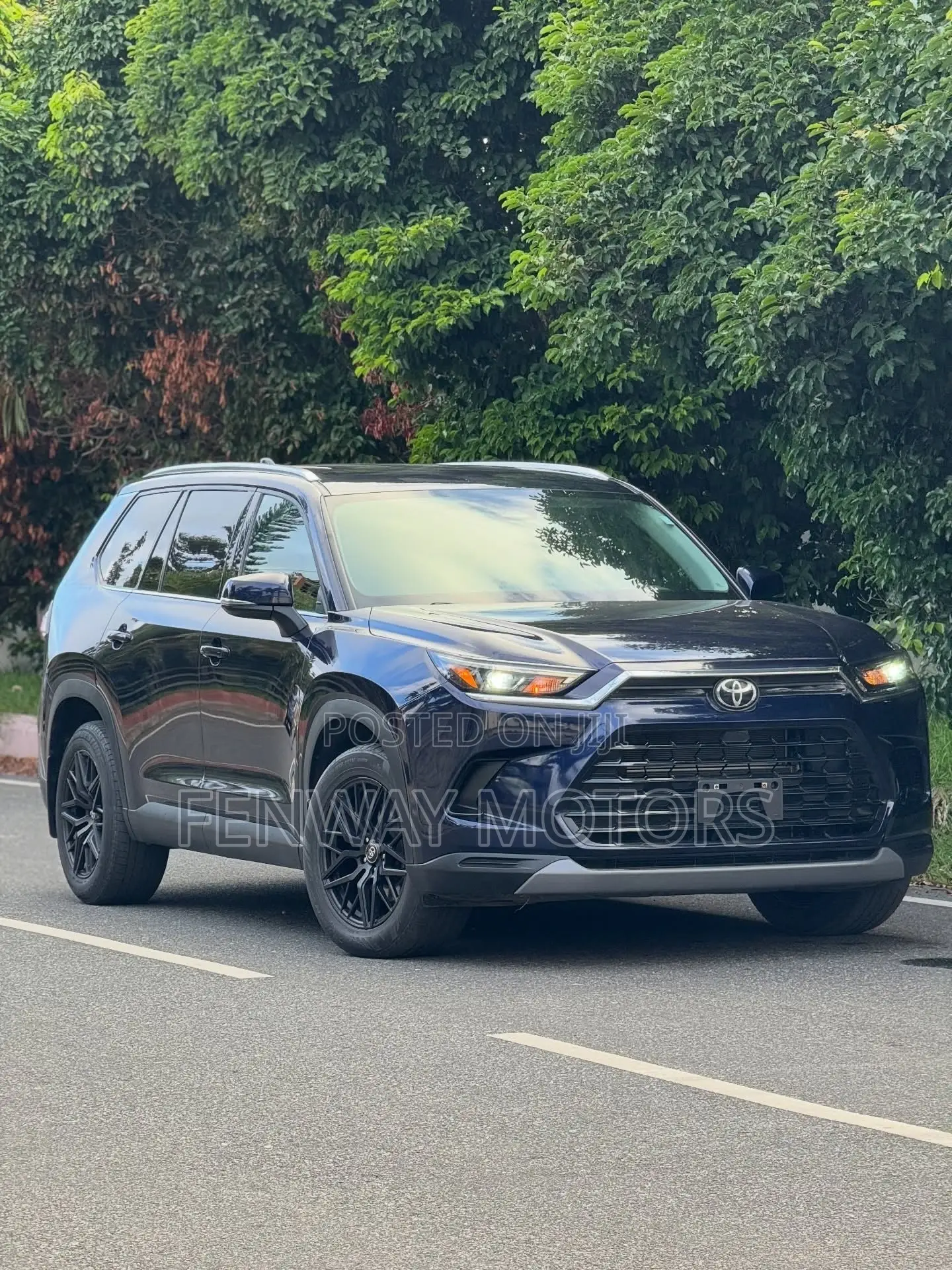 Toyota Grand Highlander XLE AWD 2024 Blue