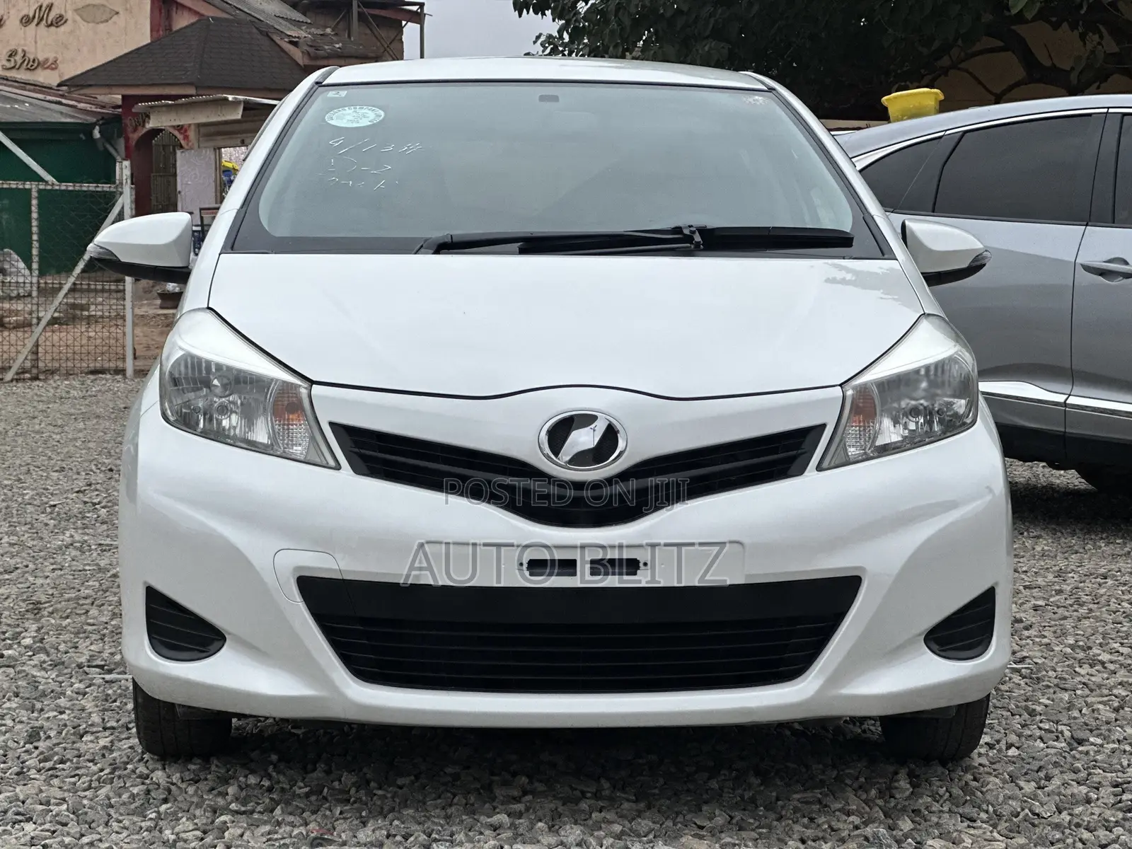 Toyota Vitz 2012 White