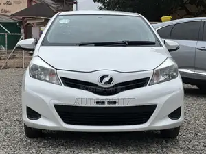 Toyota Vitz 2012 White